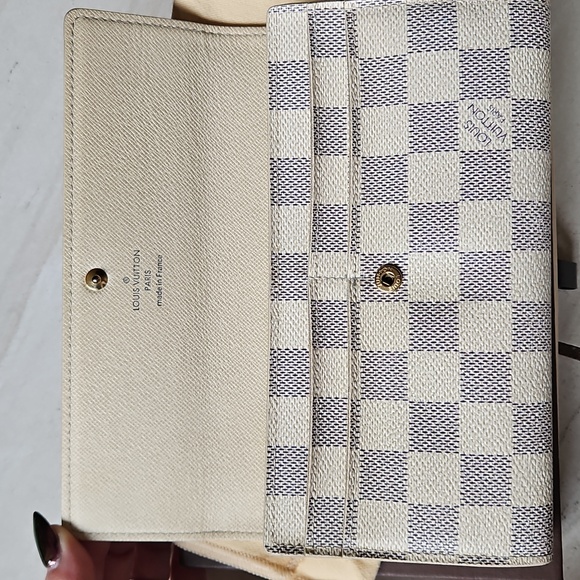 Louis Vuitton Damier Azur Sarah Wallet W/Dustbag + Box - Picture 5 of 11